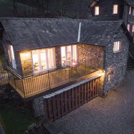 Dale End Loggia * Grasmere